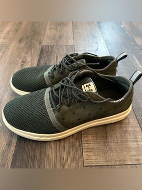 Under Armour Charged 24/7 Olive Green Women’s Shoes Sneakers Size 8.5